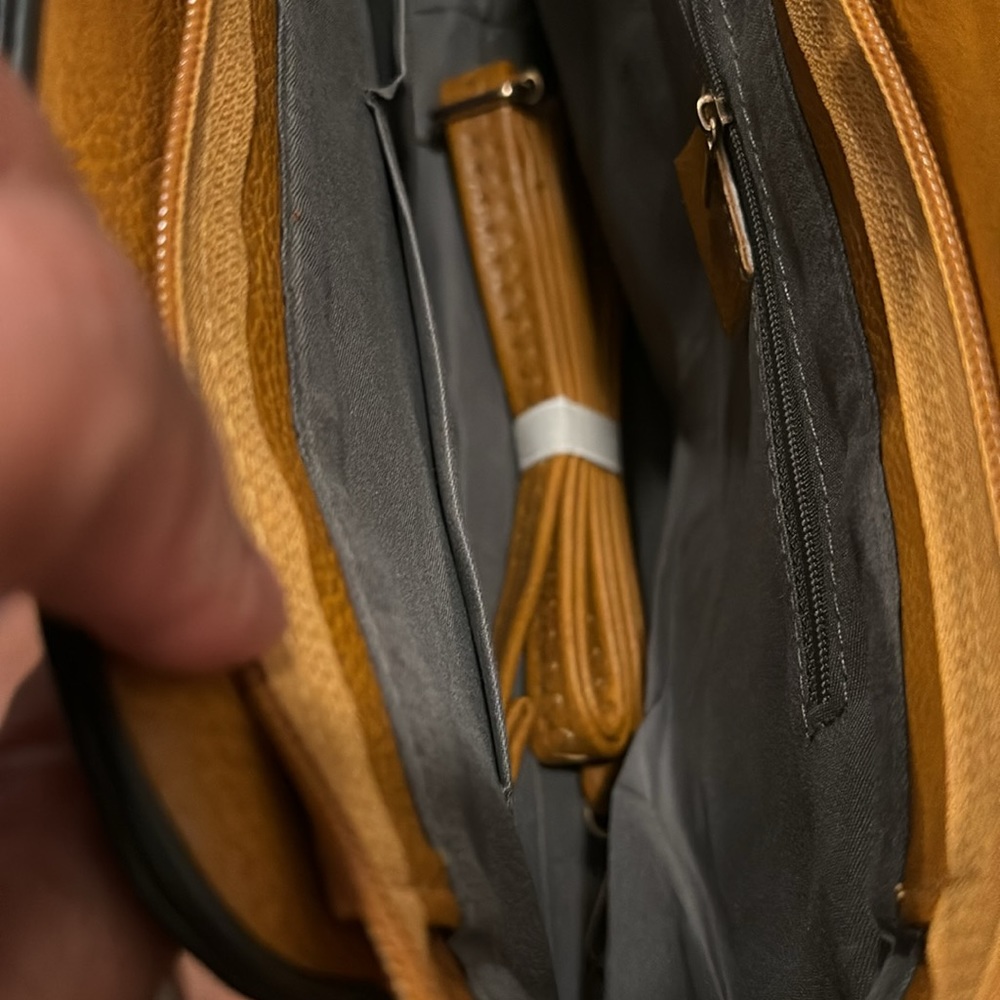 Purse - Picture 2 of 3